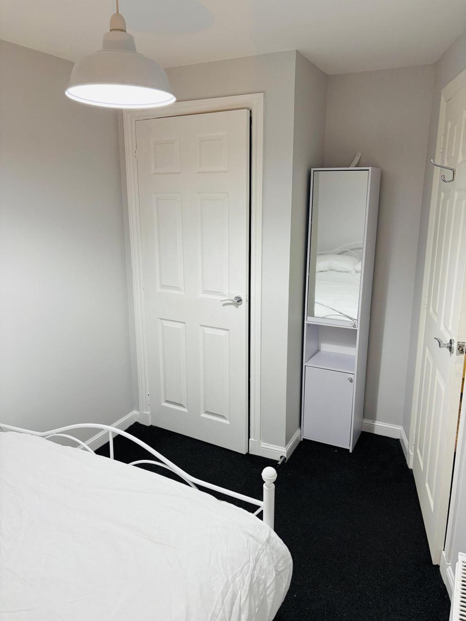 Flat Apartment *